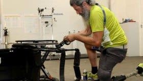 Hacen más de dos mil arreglos de prótesis y sillas de ruedas durante la justa paralímpica