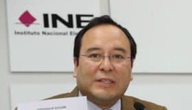 Sigue en duda gubernatura de Coahuila; determinan en INE nuevo rebase de Riquelme