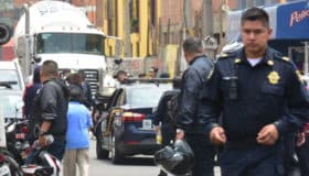 Capturan a dos presuntos asaltantes en Venustiano Carranza