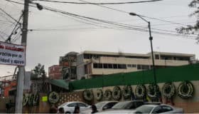 Puños en alto y un minuto de silencio en el Rébsamen