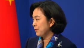 Si Trump está preocupado por su iPhone, "debería cambiarse a Huawei", responde China