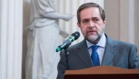 La Corte que no ve la guerra (Artículo)