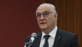 Plantea rector de la UAM condiciones para reunirse con profesor en huelga de hambre | Video