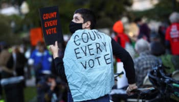 Aristegui en Vivo: EU en la incertidumbre electoral; caso Videgaray; Tlatlaya y más