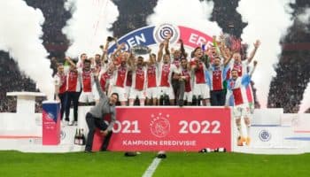 Edson Álvarez anota y se corona campeón de la liga holandesa por segunda ocasión