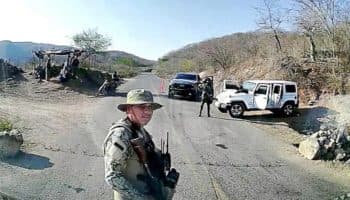 Detienen a 4 que estaban en narcoretén que detuvo a reporteros en Badiraguato