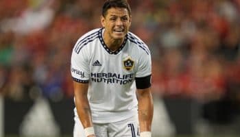 "Basta de pelearnos entre nosotros", 'Chicharito' arremete contra comparaciones entre mexicanos