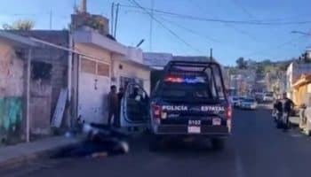 Dos muertos y dos heridos tras persecución y balacera en Tepic