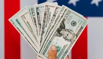 Remesas pierden 2,200 mdd cada año desde EU