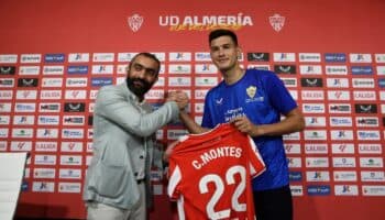 Ilusiona el "proyecto ambicioso" del Almería a César Montes | Video