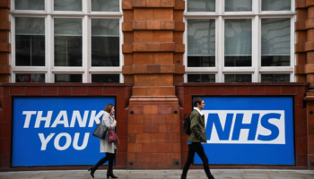 Reino Unido veta los bloqueadores de pubertad para menores de edad