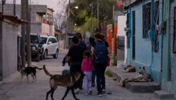 Venezuela y México suscriben acuerdo para retorno voluntario de migrantes a Caracas