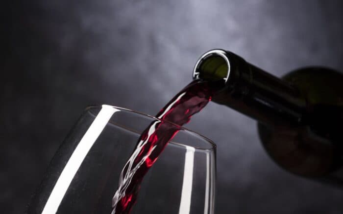 México importa más de cien millones de litros de vino, con España como principal proveedor