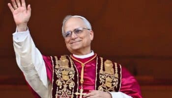 Libro analiza historia y retos del nuevo Papa