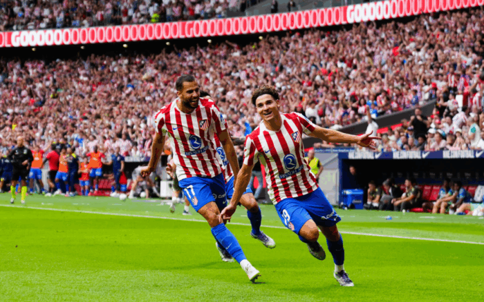 El Atlético de Madrid corta la racha triunfal del Real Madrid con una goleada (5-2)