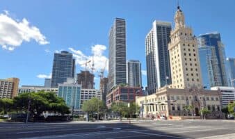 Florida aprueba regalarle un terreno a Trump en Miami para su biblioteca presidencial