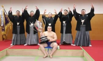 Sumo | Promete Aonishiki llegar a ser 'yokozuna' | Video