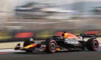 F1 | Verstappen saldrá primero en Abu Dabi y mantiene con vida su lucha por el campeonato