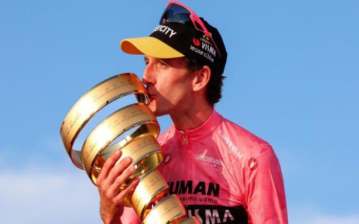 Simon Yates, ganador del Giro 2025, anuncia su retiro a los 33 años | Video