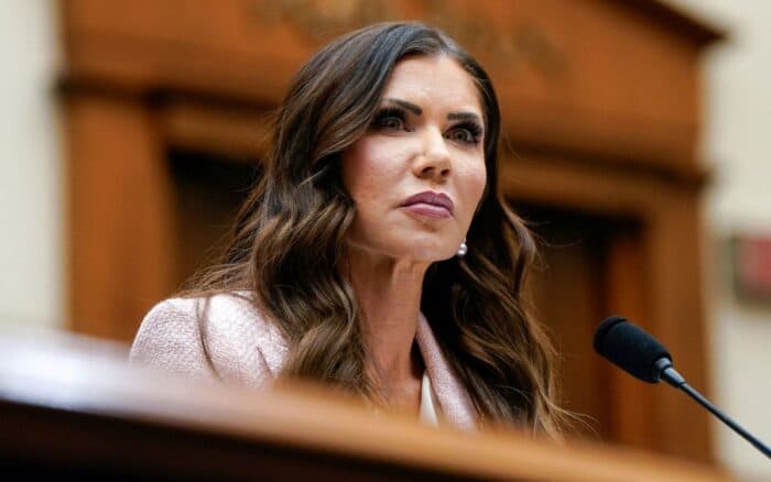 Trump sustituye a Kristi Noem al frente de Seguridad Nacional; llega Markwayne Mullin