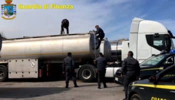 Policía italiana detiene a 70 en operación antimafia que implica a industria petrolera