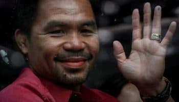 Pacquiao hace oficial su candidatura presidencial en Filipinas
