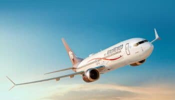 Avión de Aeroméxico aterriza de emergencia por humo en la cabina