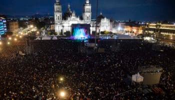 Así fue el concierto de Maldita Vecindad que emocionó a 110 mil personas en el Zócalo de la CDMX | Fotos y videos