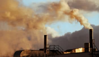 Trump anula la norma que vinculaba emisiones de CO2 con daños a la salud