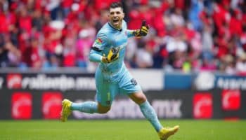 Tiago Volpi y otros porteros que han anotado un penal en el futbol mexicano | Video