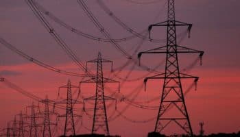 Establecer órganos reguladores autónomos, una posibilidad de democratizar la economía': Kenneth Smith | Entérate