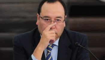 'Estamos ante una operación que quiere inflar al oficialismo y comprimir a la oposición': Ciro Murayama