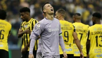 Sauditas piden deportación de Cristiano Ronaldo por agarrarse los genitales ante el público