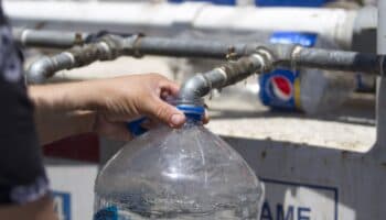 Protestan en Ciudad de México por desabasto de agua