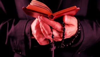 Edomex | Detienen a sacerdote por presunto abuso contra religiosa
