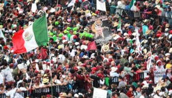 Se concentran en el Zócalo por conmemoración de Expropiación Petrolera | Fotos y videos