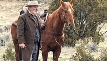 Armera de película protagonizada por Alec Baldwin suma otro cargo por manipulación de pruebas
