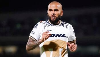 Revocan condena por violación al futbolista brasileño Dani Alves