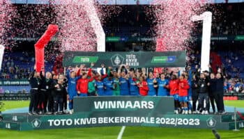 Retiene PSV Eindhoven, con Erick Gutiérrez, la Copa de Países Bajos | Video