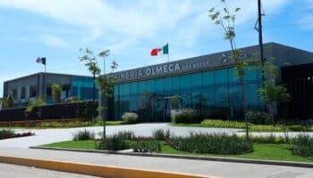 Refinería Dos Bocas aún en obras importantes, dista de estar lista: Reuters