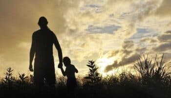 ¿Quién es padre?, un libro que hace un recorrido histórico por la paternidad (Adelanto editorial)