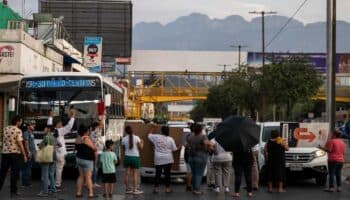 Protestan por apagones en plena ola de calor