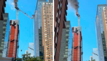 Video | Grúa se incendia y colapsa desde rascacielos de NY