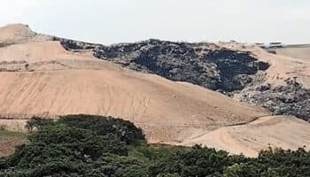 Deslave sepulta a 4 personas en relleno sanitario de Naucalpan; rescatan a 3