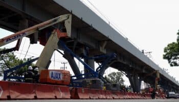 Postergan reapertura de 5 estaciones elevadas de la Línea 12