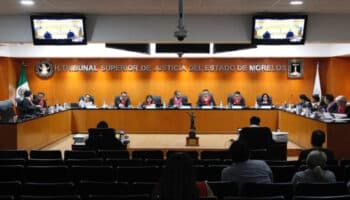 Presidente del TSJ de Morelos frenó su destitución con suspensión provisional