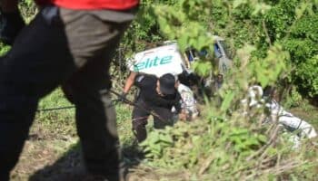 Confirman 18 muertos y 23 heridos por volcadura de camión en Nayarit