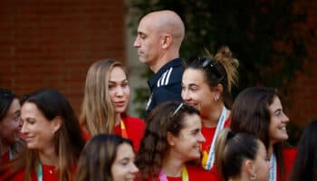 FIFA abre procedimiento disciplinario contra Luis Rubiales por beso a Jenni Hermoso