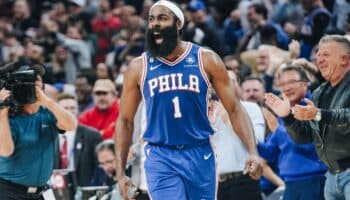 NBA multa a Harden con 100 mil dólares tras llamar "mentiroso" al presidente de 76ers