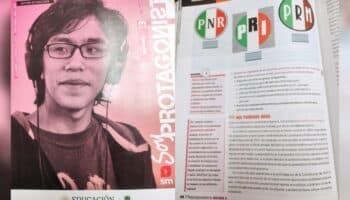 Marx Arriaga comparte páginas de libros de texto de Historia de la SEP con logos del PRI